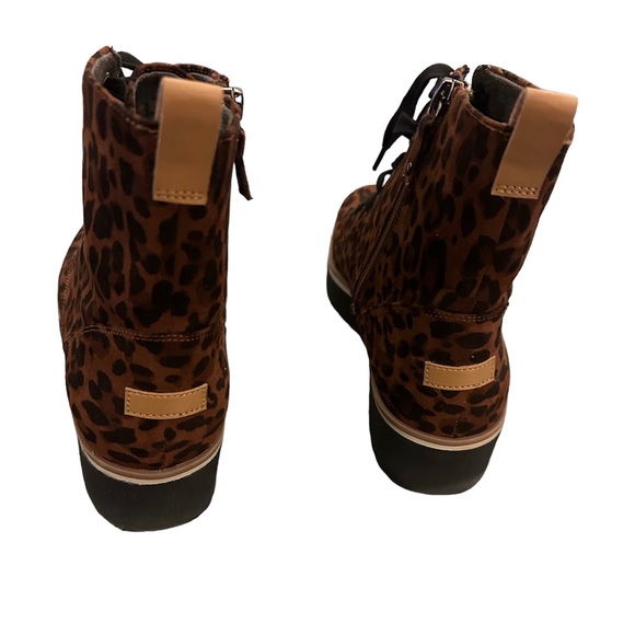 Dr. Scholl’s - Picture 3 of 5